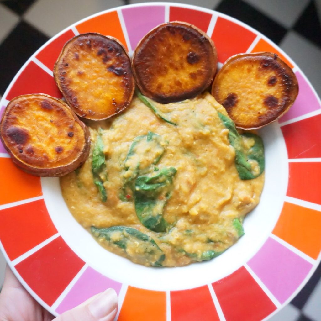 Dahl Met Linzen Spinazie En Zoete Aardappel